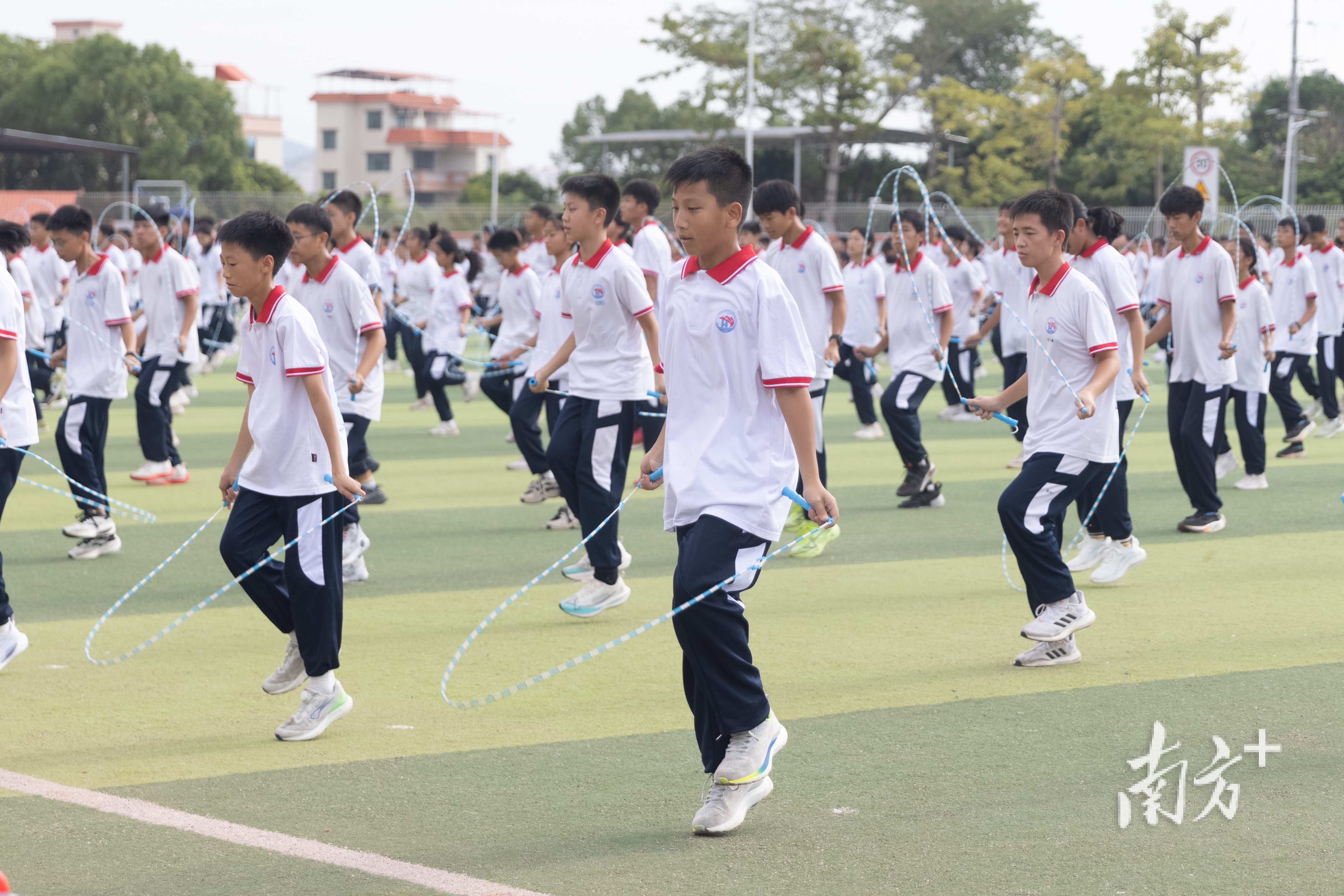 LEYU SPORTS中国官方网站-青少年极限跳绳比赛，健康运动的新风尚