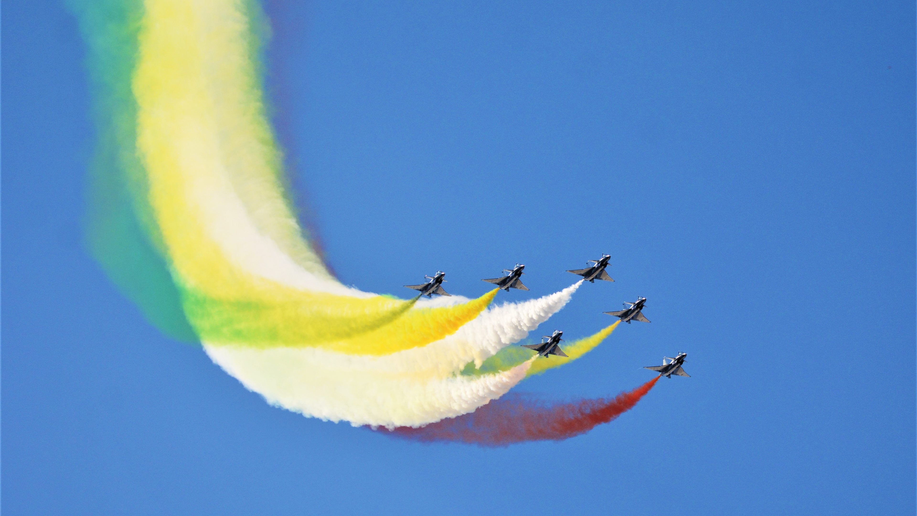 哥伦比亚队在巴黎奥运会比赛中多次利用边路进攻,哥伦比亚举办过奥运会吗