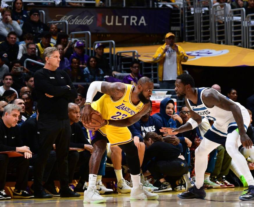 包含乐鱼体育：NBA官方公布新赛季赛程：湖人揭幕战对阵掘金，看点十足的词条