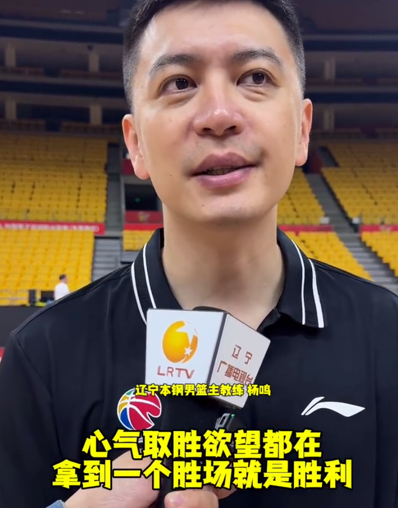 乐鱼体育:德甲的球迷文化探讨：如何加强球迷互动的简单介绍